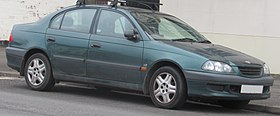 1999 Toyota Avensis GS 1.8 Front.jpg