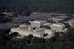 Vue aérienne du siège de la CIA, Langley, en Virginie 14760v.jpg