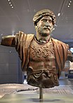 Oberteil einer Panzerstatue Hadrians, Fundort: Tel Shalem (Israel-Museum)