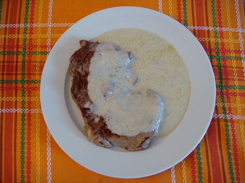 Fichier:Entrecote amb salsa roquefort.jpg