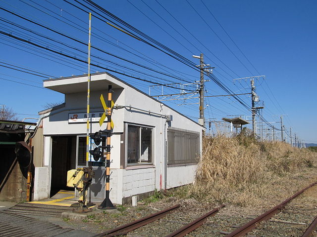 640px-Funamachi_Station-Building_2.jpg