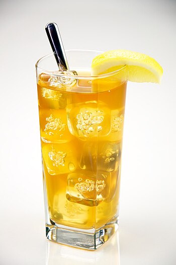 English: A Glass of iced tea.