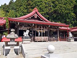 金蛇水神社拝殿(2013年5月)