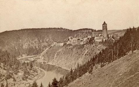 Otava-Tal mit der Burg Zvíkov (Aufnahme von Jindřich Eckert, 1878)