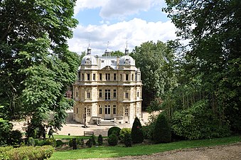 Château de Monte Cristo vu du Château d'If.