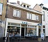 Winkel-woonhuis