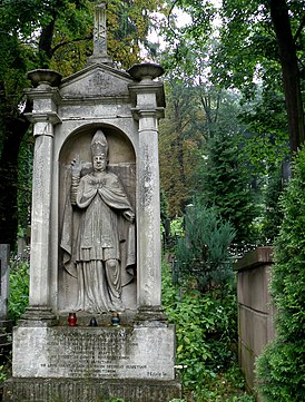 Памятник на могиле епископа А. Ясинского на Лычаковском кладбище во Львове