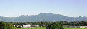 高原山と那須岳の間に位置する大佐飛山地