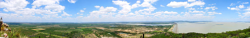 Panorama da Usina Hidrelétrica de Sobradinho.