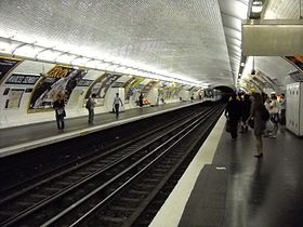 Les quais de la station.