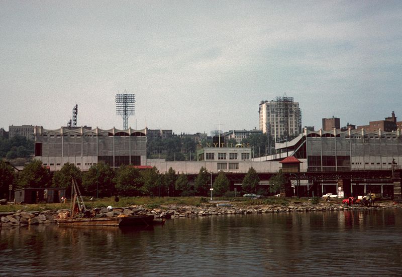 File:Polo Grounds 1961 from Harlem River.jpeg