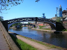 Roving bridges at Smethwick Junction.jpg