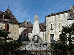 Le monument aux morts.