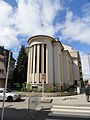 Vue de la synagogue de l'angle de la rue