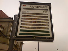 Bus-Anzeigetafel am Bahnhofsvorplatz (2007)