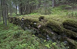 Lammelan muinaislinnan kivimuuria