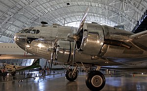 Restaurovaný Boeing 307 vystavený v Steven F. Udvar-Hazy Center