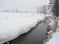 Nawisy śnieżne na rzece Swędrni