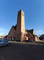 De Don Boscokerk in de wijk