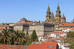 Fachada do Obradoiro e parte traseira do Pazo de Raxoi Santiago de Compostela-1.jpg