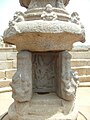 Indisk gammalt altar, truleg til Sjiva, i Mamallapuram.