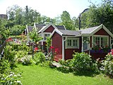 Karlbergs-Bro koloniförening vid Karlbergskanalen på sommaren 2009.