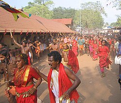 कोडुंगलूर भगवती मंदिर में त्यौहार