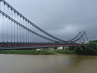 Le pont suspendu (mai 2009).