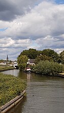 Bij station Breukelen, tussen het station en het Amsterdam-Rijnkanaal