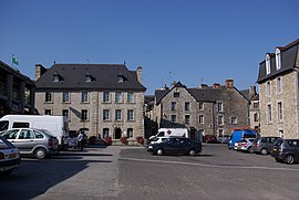 The Place de la Carrière in the centre of Moncontour, with the tourist office