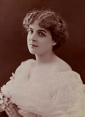 Photograph of Nelly Martyl (restored and nominated by Adam Cuerden)