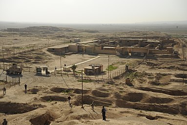 Les ruines du Palais nord-ouest de Nimroud en 2008, après leur restauration par les autorités irakiennes et avant leur destruction par l’État islamique.