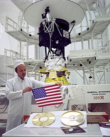 Preparation for the record's packaging before the launch of Voyager 2 PIA17035 Mementos of Earth.jpg