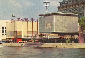 Svenska paviljongen (till vänster) vid Världsutställningen i Paris 1937.