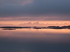 Mitternachtssonne über den Lofoten