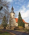 Georgskirche Ullersdorf mit Kirchhof sowie Kirchhofmauer mit Portal