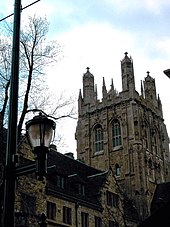 Collegiate Gothic architecture is popular in New Haven Yalenewhavenstructure1.jpg