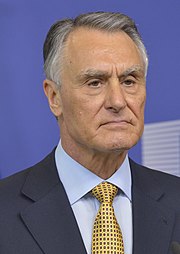 Aníbal Cavaco Silva, primeiro-ministro (1985–1995), é o chefe de governo que ocupou o cargo durante mais tempo durante a Terceira República (9 anos e 356 dias).
