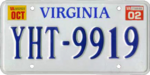 Номерной знак штата Вирджиния, серия 1993–2002 гг., С наклейкой за октябрь 2002 г.png