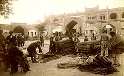 Late-19th-century rug market in Ganja
