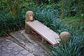 园中其中一张长凳以猴子为题设计