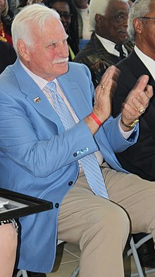 Howard Schnellenberger Carrfour.jpg