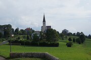 commune de Lac-des-Rouges-Truites, l'église et le hameau des Thévenins.