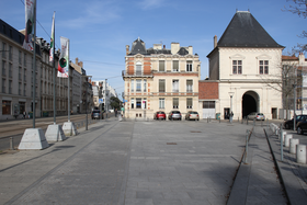 Image illustrative de l’article Place du Colonel-Driant