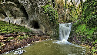 Saut et grottes sur le ruisseau de Goële à Refranche.