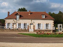 The town hall in Ronchères