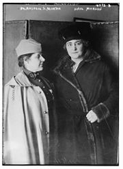 مورتون مع آن مورغان في عام 1918