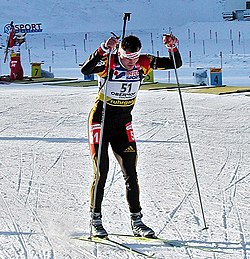 Sven Fischer verlässt den Schießstand, Oberhof 2003