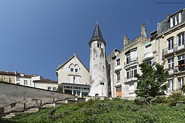 Tour de la Commanderie, accessible par escalier depuis l'avenue Foch