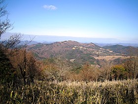 Vue du sud depuis le mont Yokoo (Nose).
